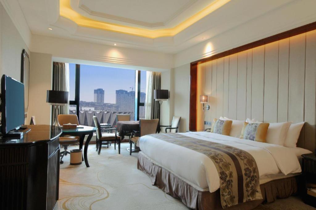 Wyndham Grand Plaza Royale Xianglin Shaoyang Hotel Exterior foto